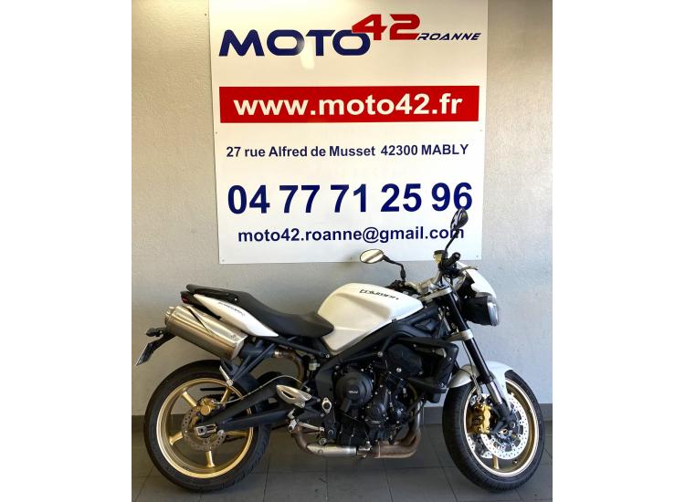 TRIUMPH STREET TRIPLE 675 R